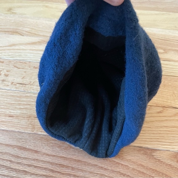 ARAE Blue Ombré Freya Boiled Wool Polar Fleece Mongolian Fur Pom Pom Beanie Hat - Picture 3 of 5